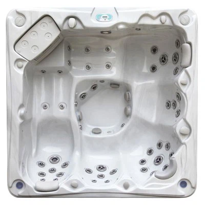 5 אנשים ג'קוזי